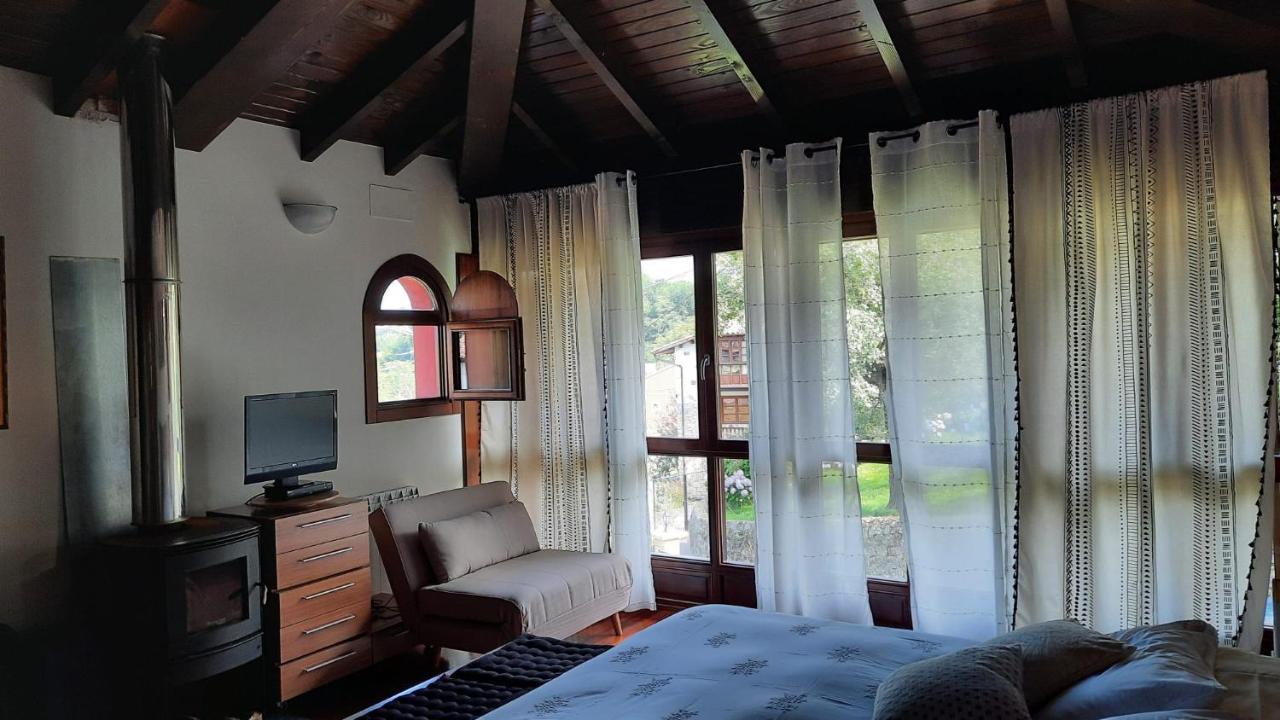 Villa La Casa De Abajo Llanes Esterno foto