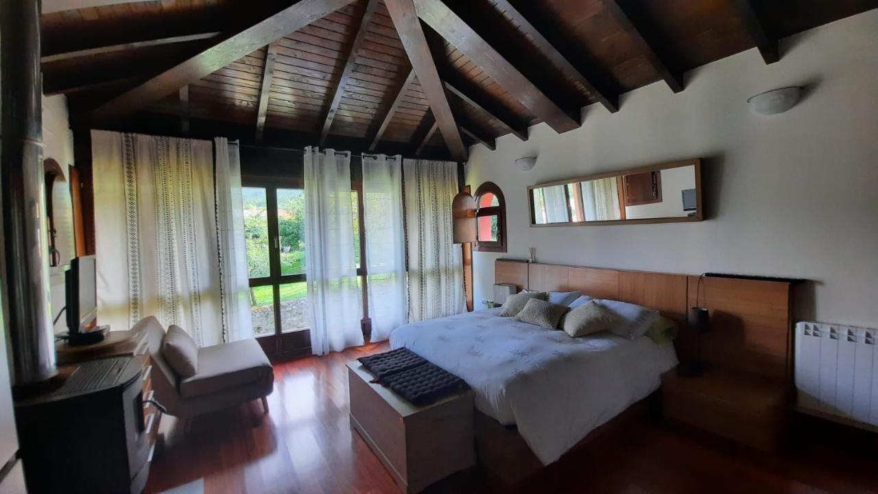 Villa La Casa De Abajo Llanes Esterno foto